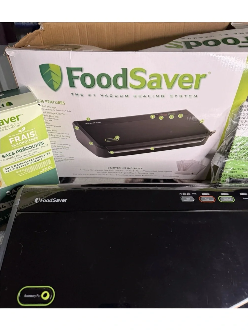 Food Saver Vacuum Sealing System  Fm2106